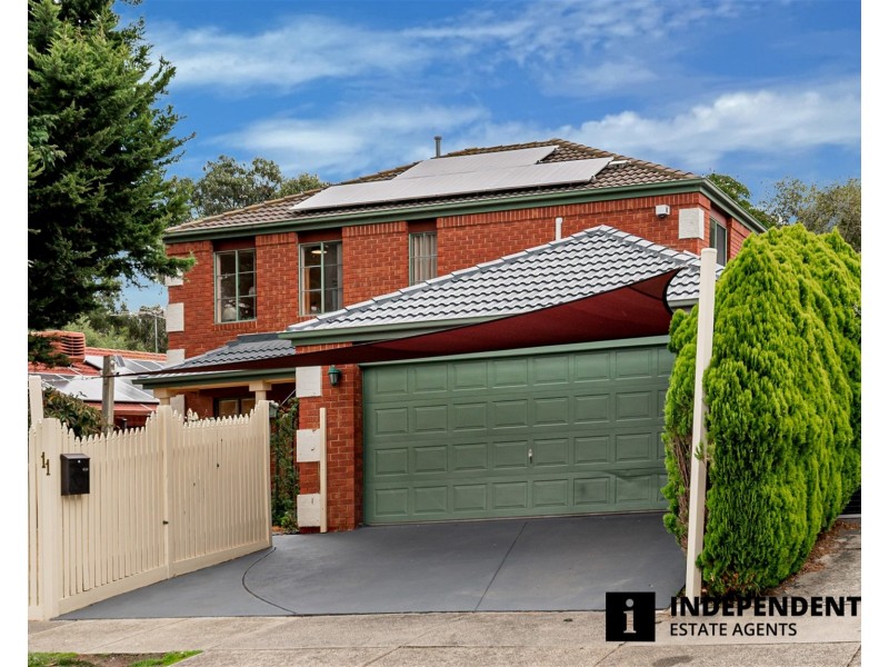 11 Scarborough Avenue, Cranbourne West VIC 3977