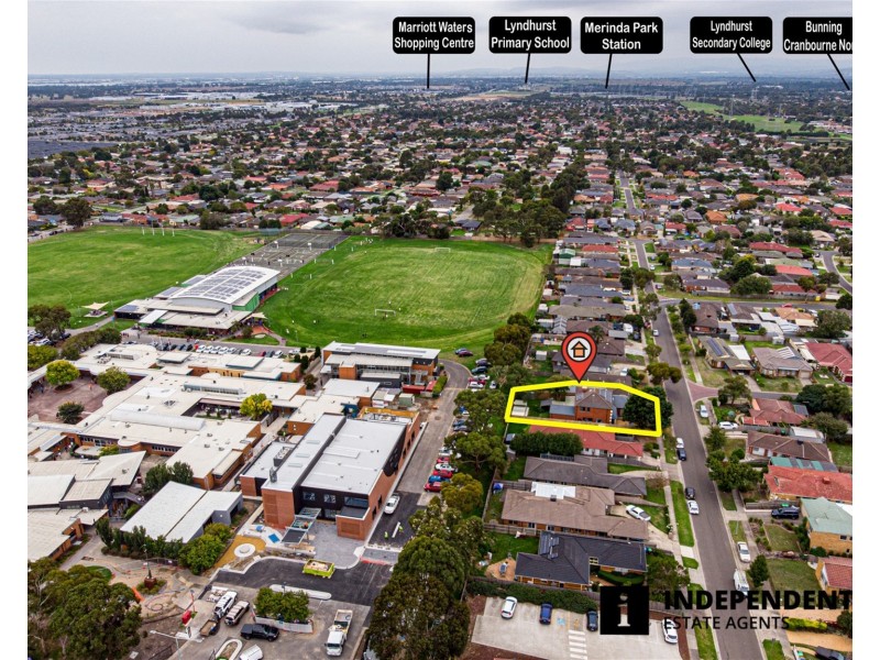 11 Scarborough Avenue, Cranbourne West VIC 3977