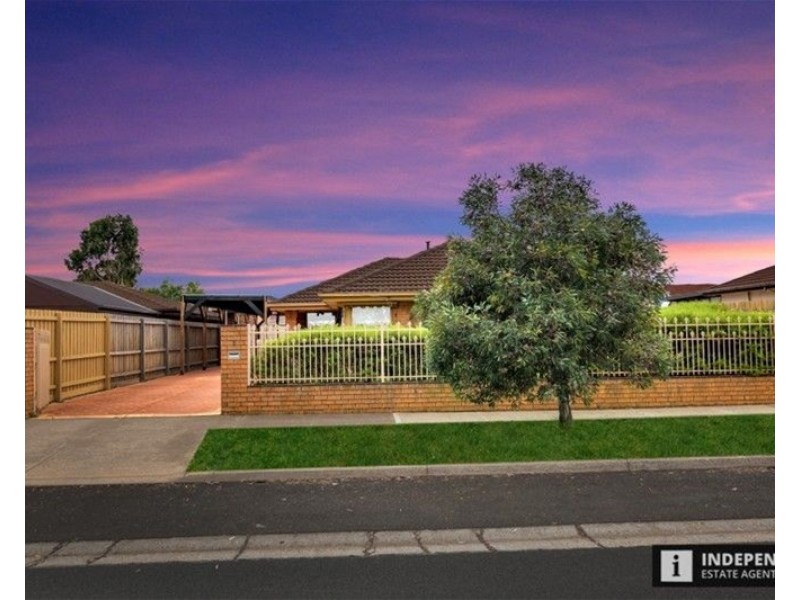 2 Northcott Street, Melton South VIC 3338