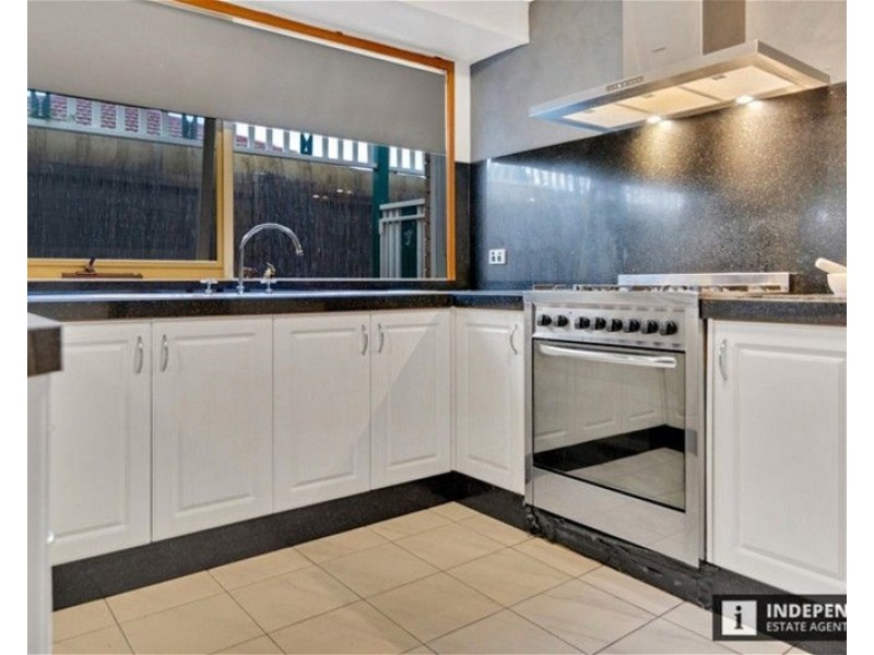 2 Northcott Street, Melton South VIC 3338