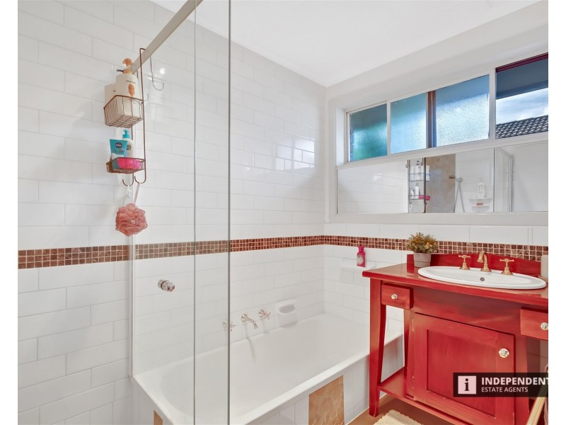 5  Flinders Road, Melton South VIC 3338