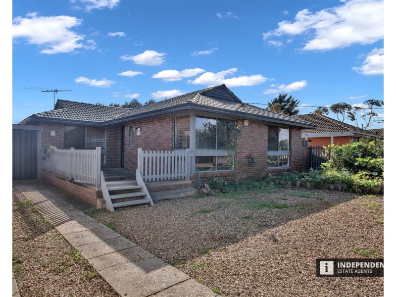 5  Flinders Road, Melton South VIC 3338