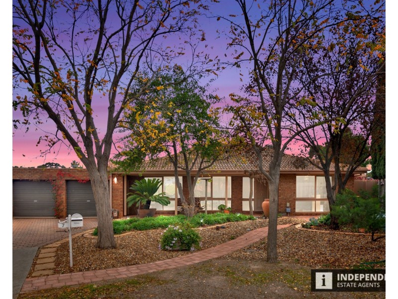 7  Catalina Place, Melton West VIC 3337