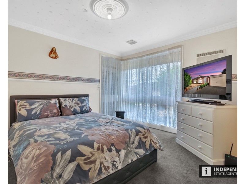 26  Acacia Crescent, Melton South VIC 3338