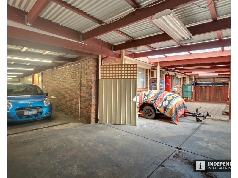 26  Acacia Crescent, Melton South VIC 3338