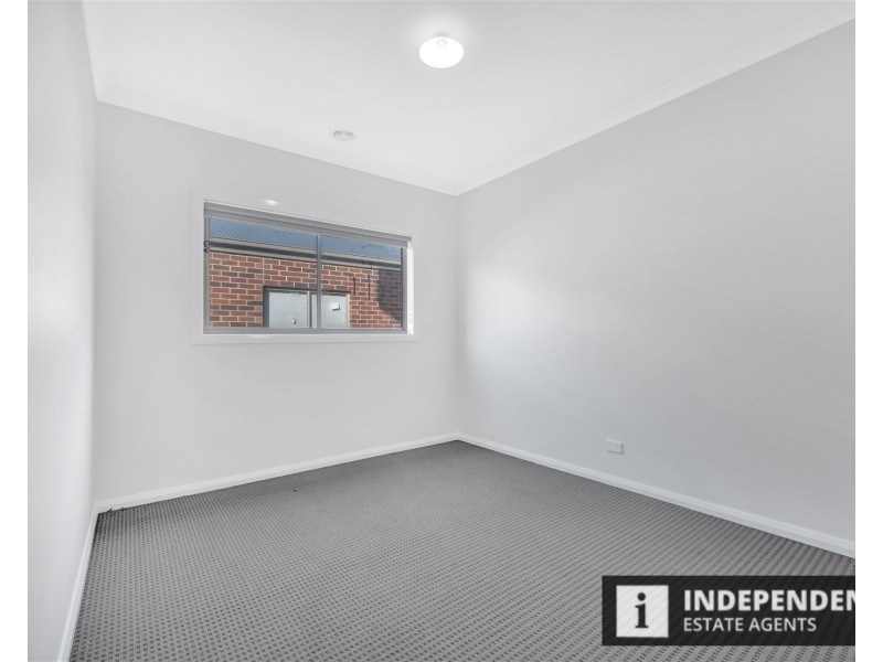 48  Moroka Avenue, Melton South VIC 3338