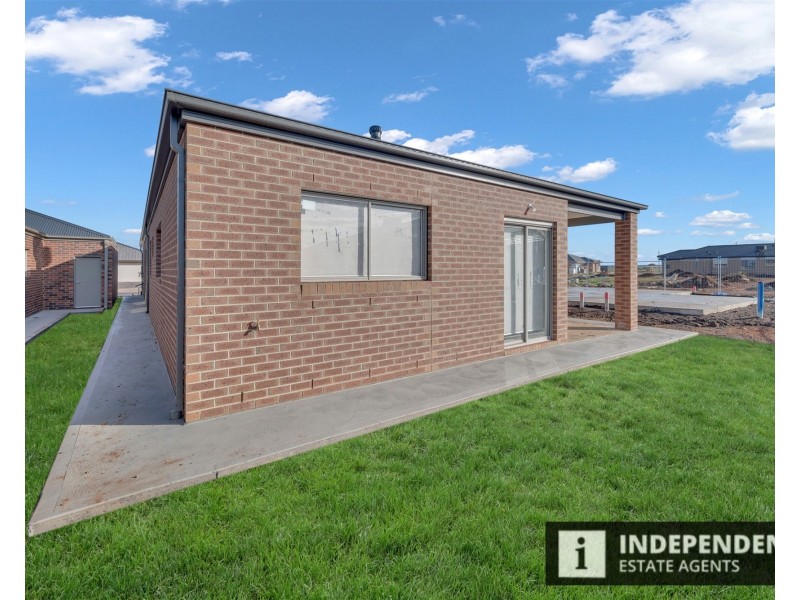 48  Moroka Avenue, Melton South VIC 3338