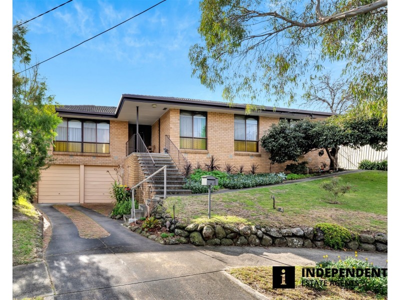 4 Lowan Court, Frankston VIC 3199