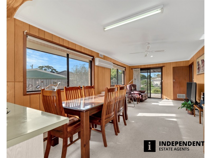 4 Lowan Court, Frankston VIC 3199