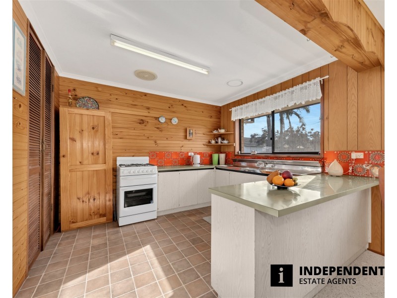 4 Lowan Court, Frankston VIC 3199