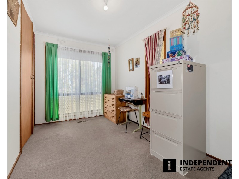 4 Lowan Court, Frankston VIC 3199