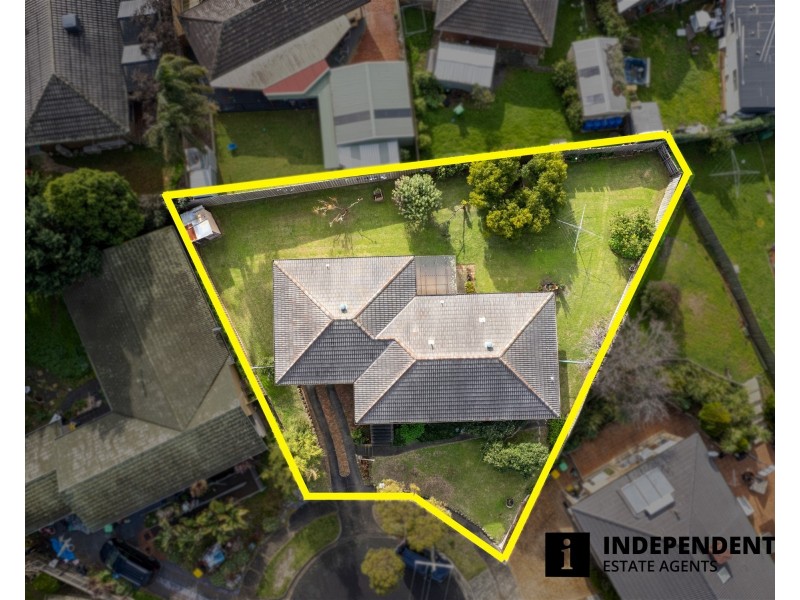 4 Lowan Court, Frankston VIC 3199