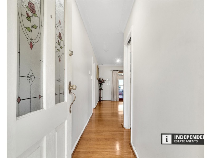 10 Finchley Court, Mount Cottrell VIC 3024