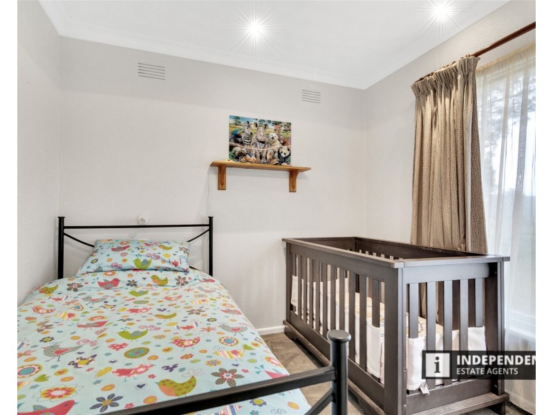 10 Finchley Court, Mount Cottrell VIC 3024