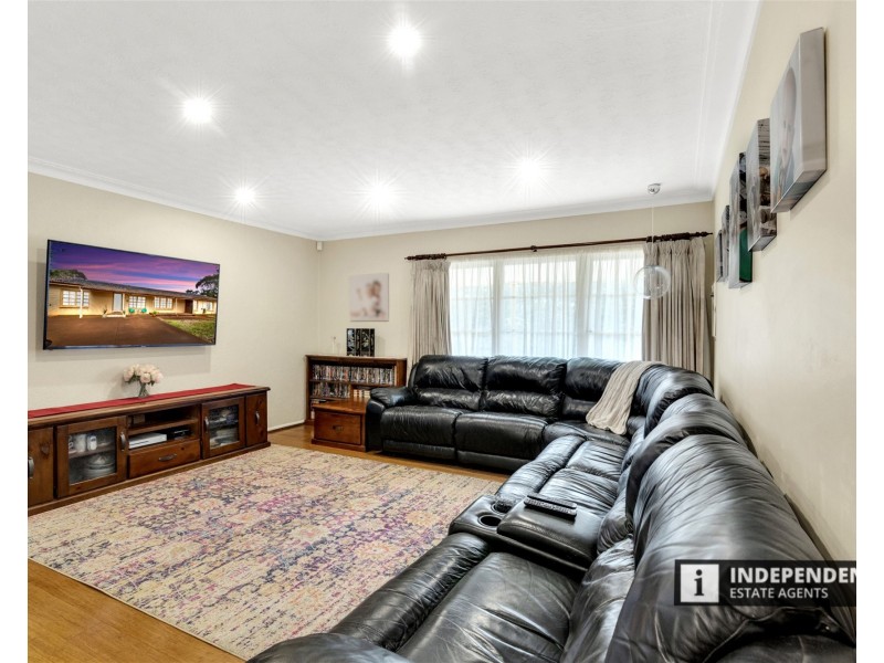 10 Finchley Court, Mount Cottrell VIC 3024