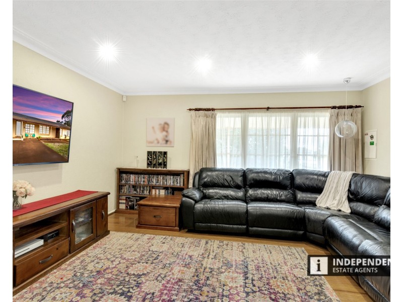 10 Finchley Court, Mount Cottrell VIC 3024