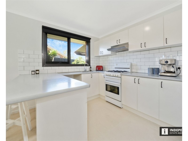 3 Phelan drive, Cranbourne North VIC 3977