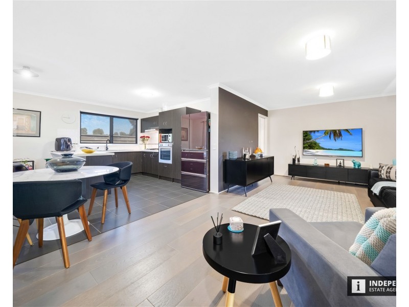 3 Phelan drive, Cranbourne North VIC 3977