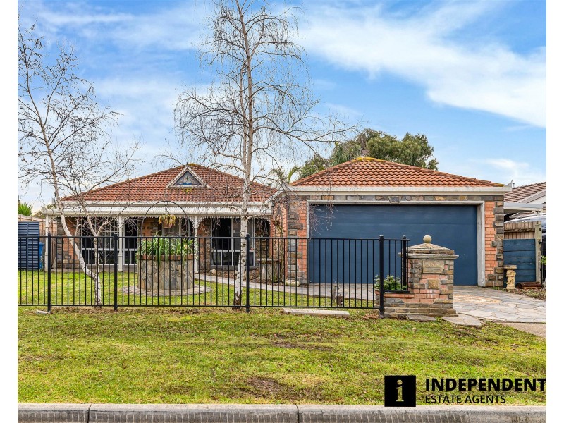 24 Merrijig Avenue, Cranbourne VIC 3977
