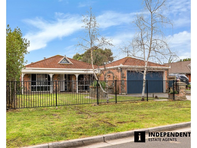 24 Merrijig Avenue, Cranbourne VIC 3977