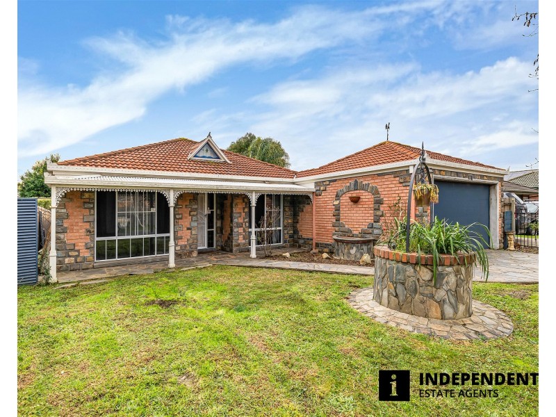24 Merrijig Avenue, Cranbourne VIC 3977