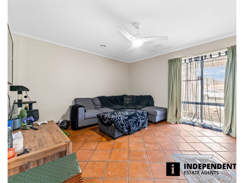 24 Merrijig Avenue, Cranbourne VIC 3977