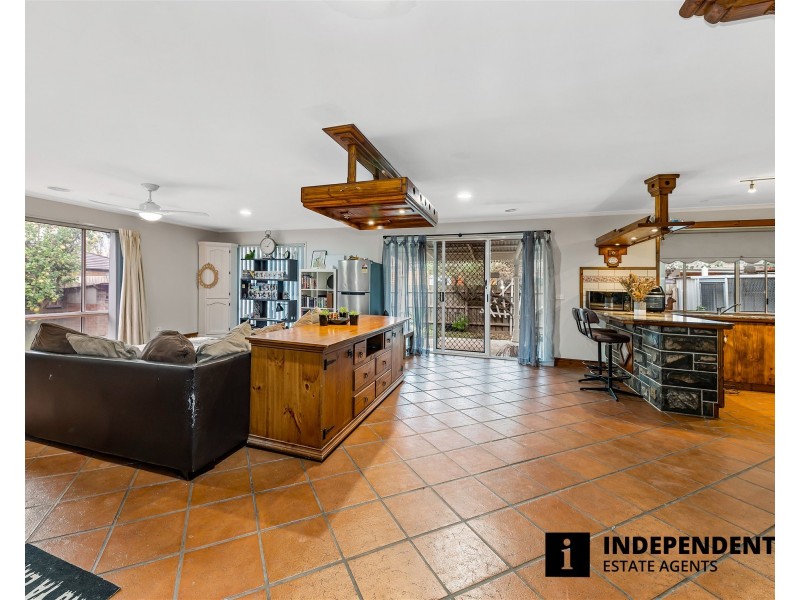 24 Merrijig Avenue, Cranbourne VIC 3977