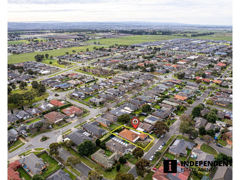 24 Merrijig Avenue, Cranbourne VIC 3977