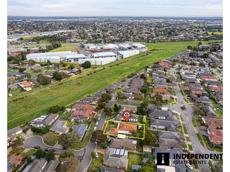 24 Merrijig Avenue, Cranbourne VIC 3977