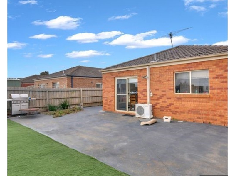 75 Caitlyn drive, Melton West VIC 3337
