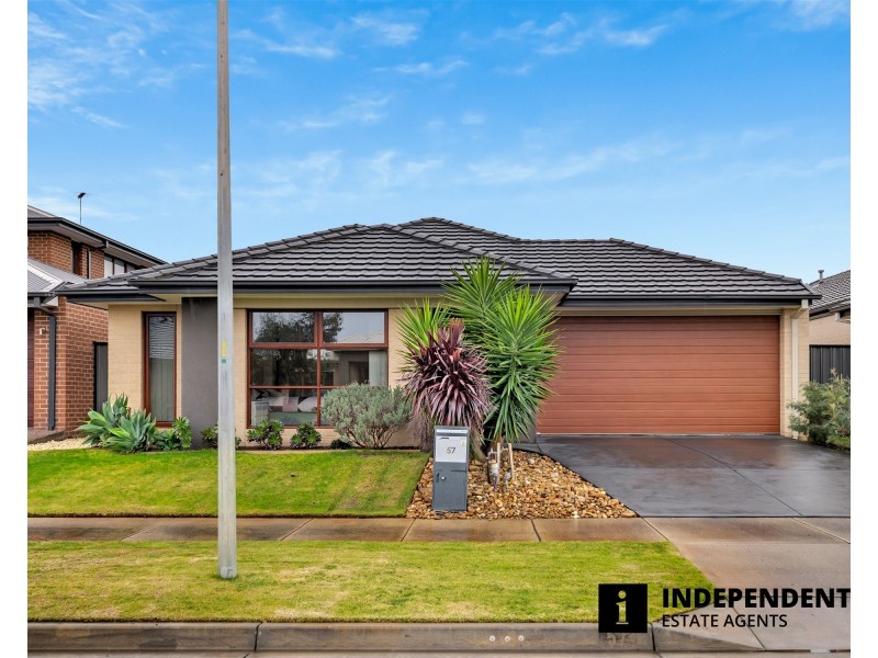 57 Wilkiea Crescent, Cranbourne North VIC 3977