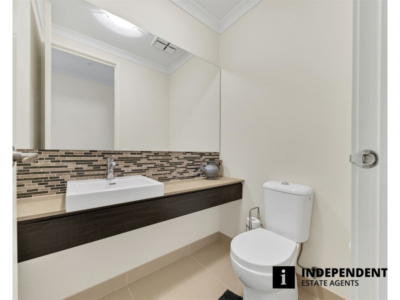 57 Wilkiea Crescent, Cranbourne North VIC 3977