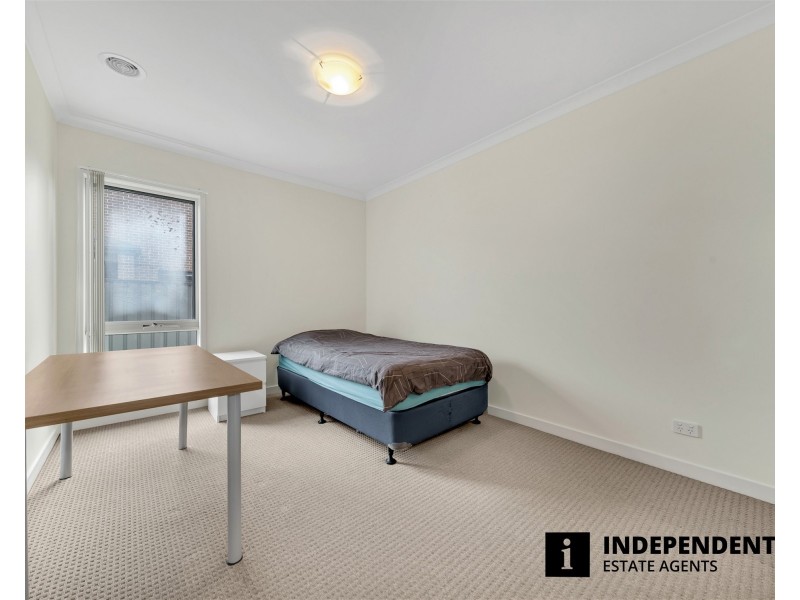 57 Wilkiea Crescent, Cranbourne North VIC 3977