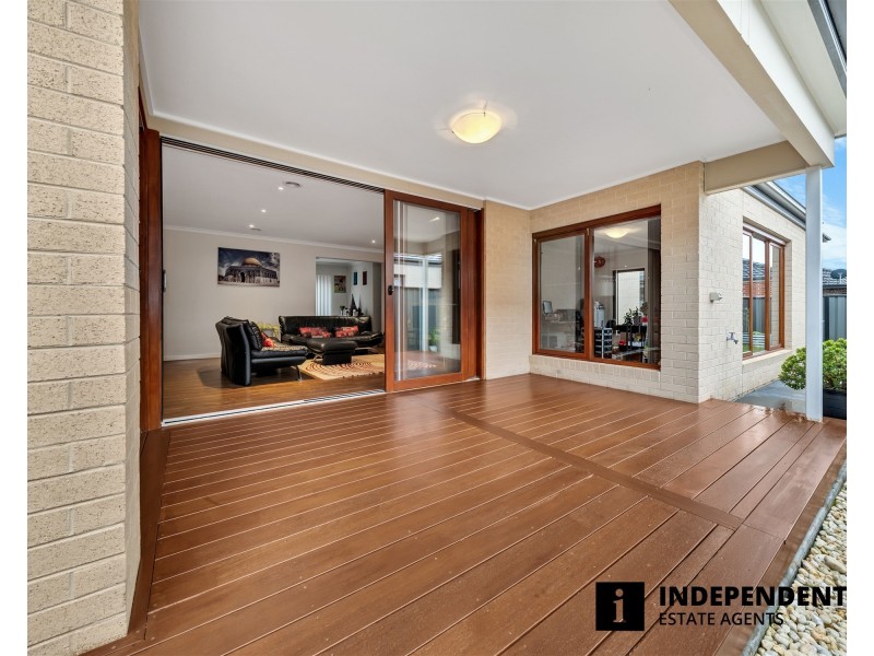 57 Wilkiea Crescent, Cranbourne North VIC 3977