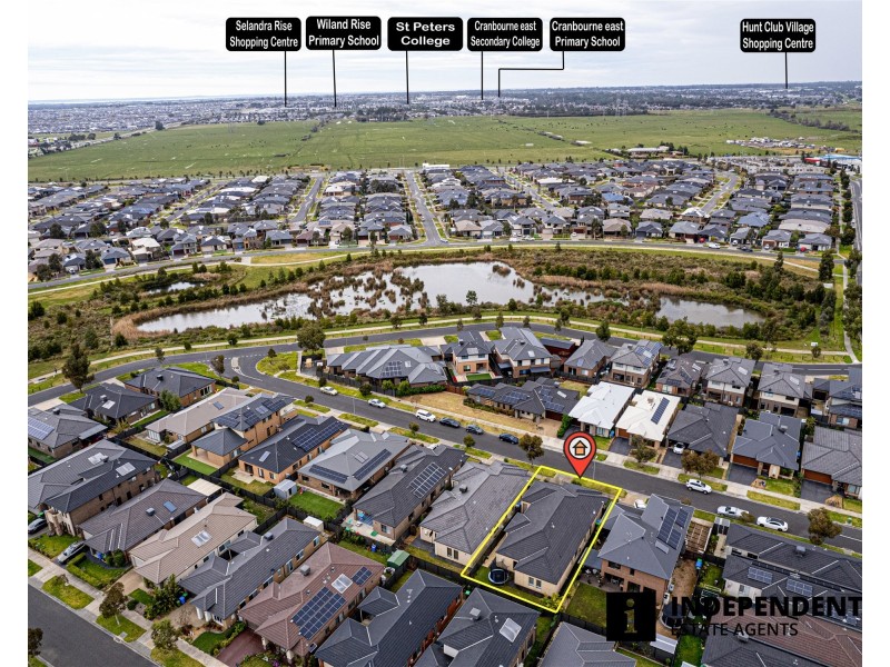 57 Wilkiea Crescent, Cranbourne North VIC 3977