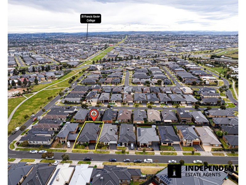 57 Wilkiea Crescent, Cranbourne North VIC 3977