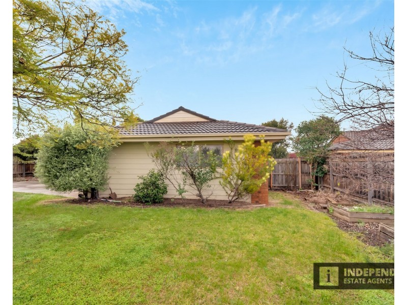 2 Cambrian way, Melton West VIC 3337