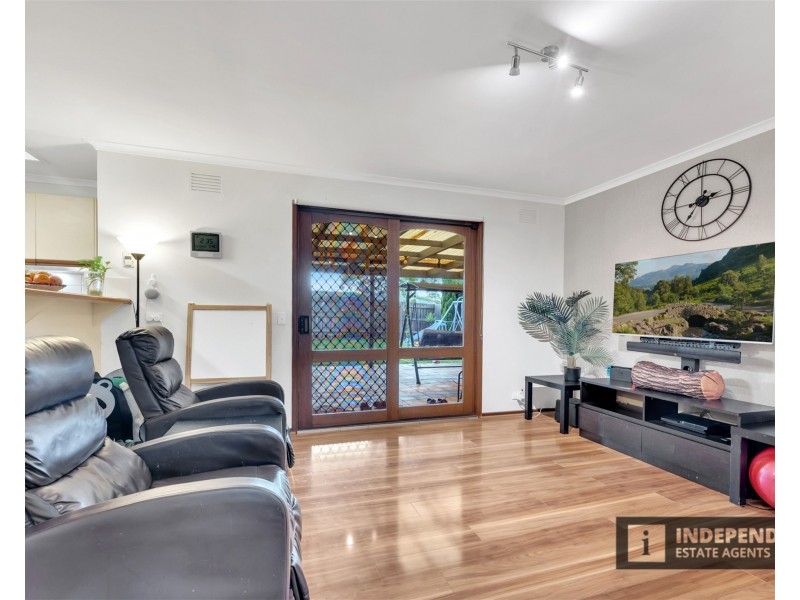 2 Cambrian way, Melton West VIC 3337