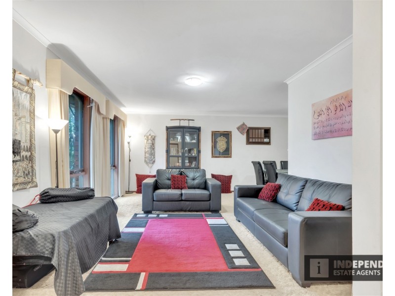 2 Cambrian way, Melton West VIC 3337