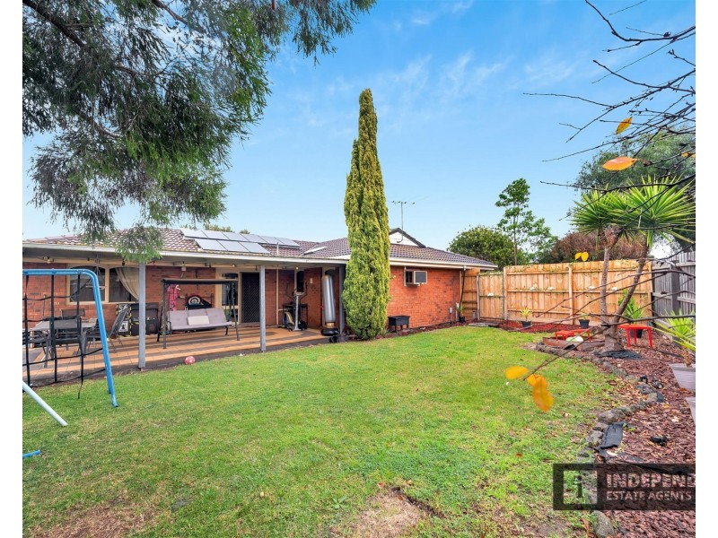 2 Cambrian way, Melton West VIC 3337