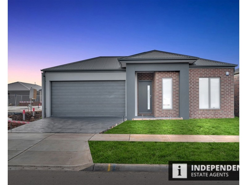 48 Moroka Av, Melton South VIC 3338
