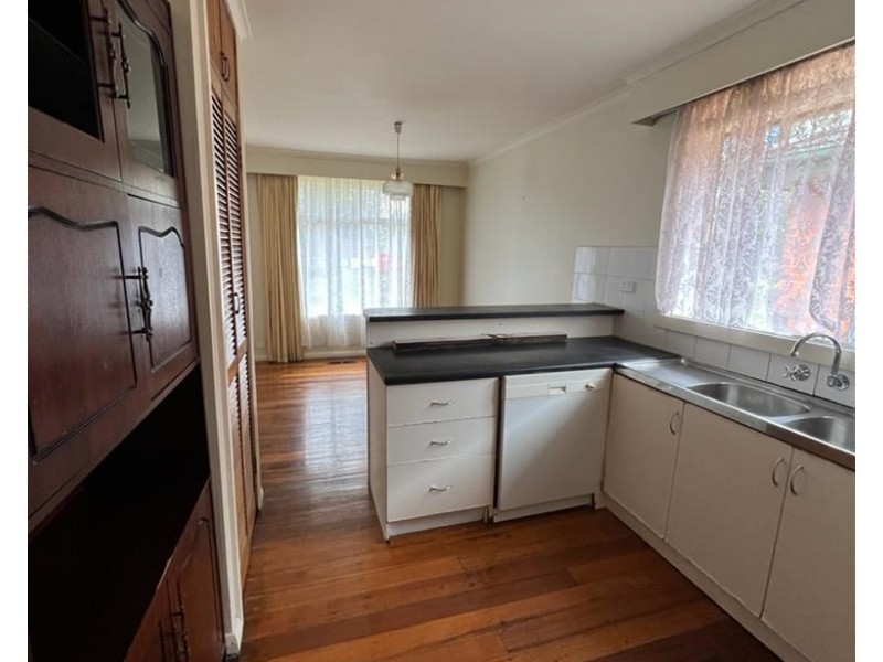 9 LARISSA AVENUE, Ringwood VIC 3134