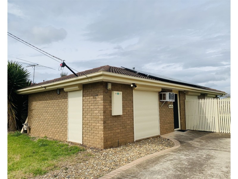 24 Childs Street, Melton South VIC 3338