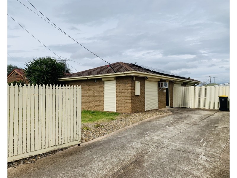 24 Childs Street, Melton South VIC 3338