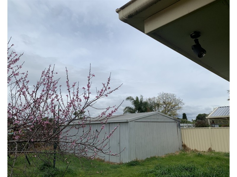 24 Childs Street, Melton South VIC 3338