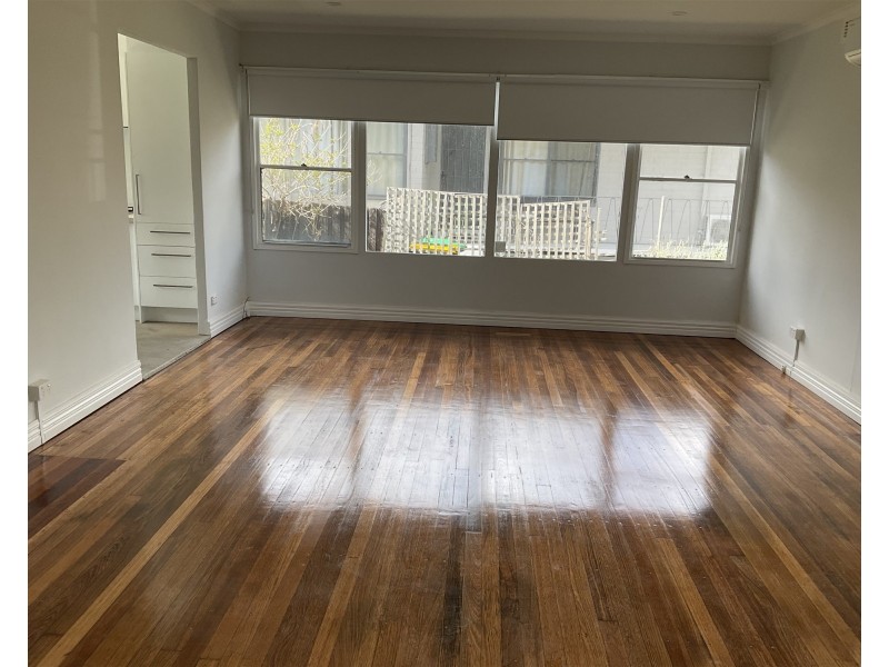 11 Forest Drive, Frankston North VIC 3200