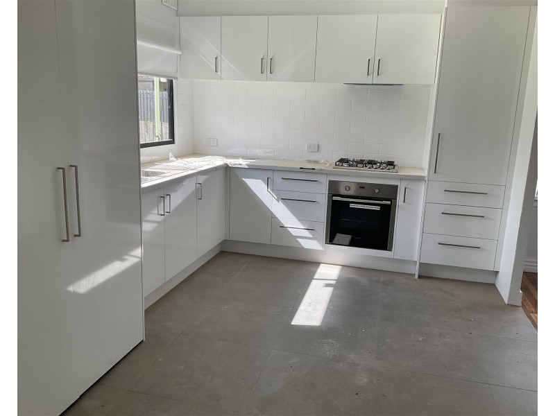 11 Forest Drive, Frankston North VIC 3200