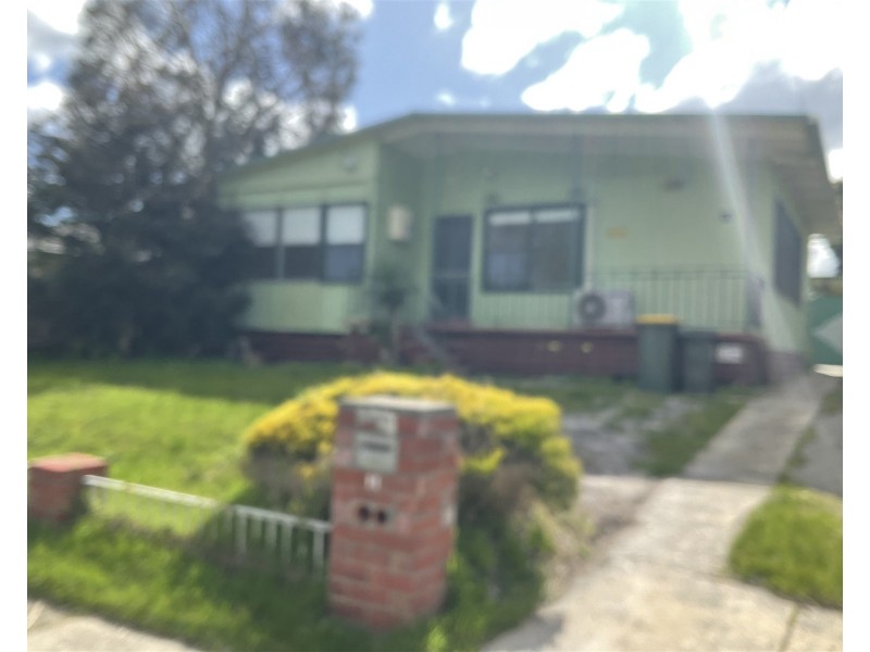 11 Forest Drive, Frankston North VIC 3200