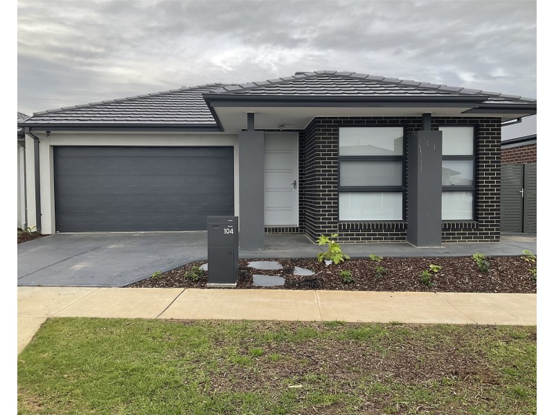 104 Athenaeum Avenue, Clyde North VIC 3978