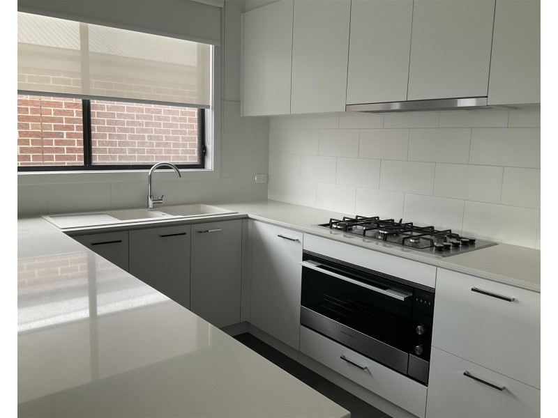 104 Athenaeum Avenue, Clyde North VIC 3978